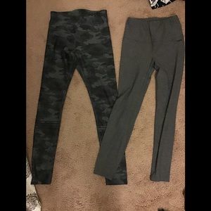 Bundle of 2 grey workout leggings